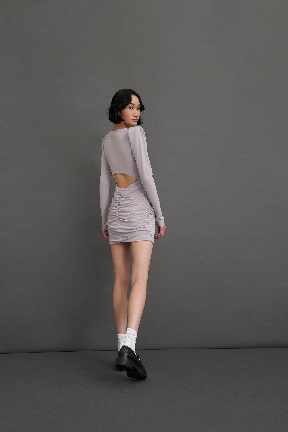 Soallure ABITO CORTO APERTO SULLA SCHIENA CON ARRICCIATURE