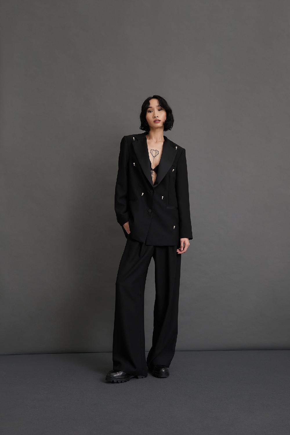 Soallure GIACCA CON REVERS SATINATO E APPLICAZIONI GIOIELLO