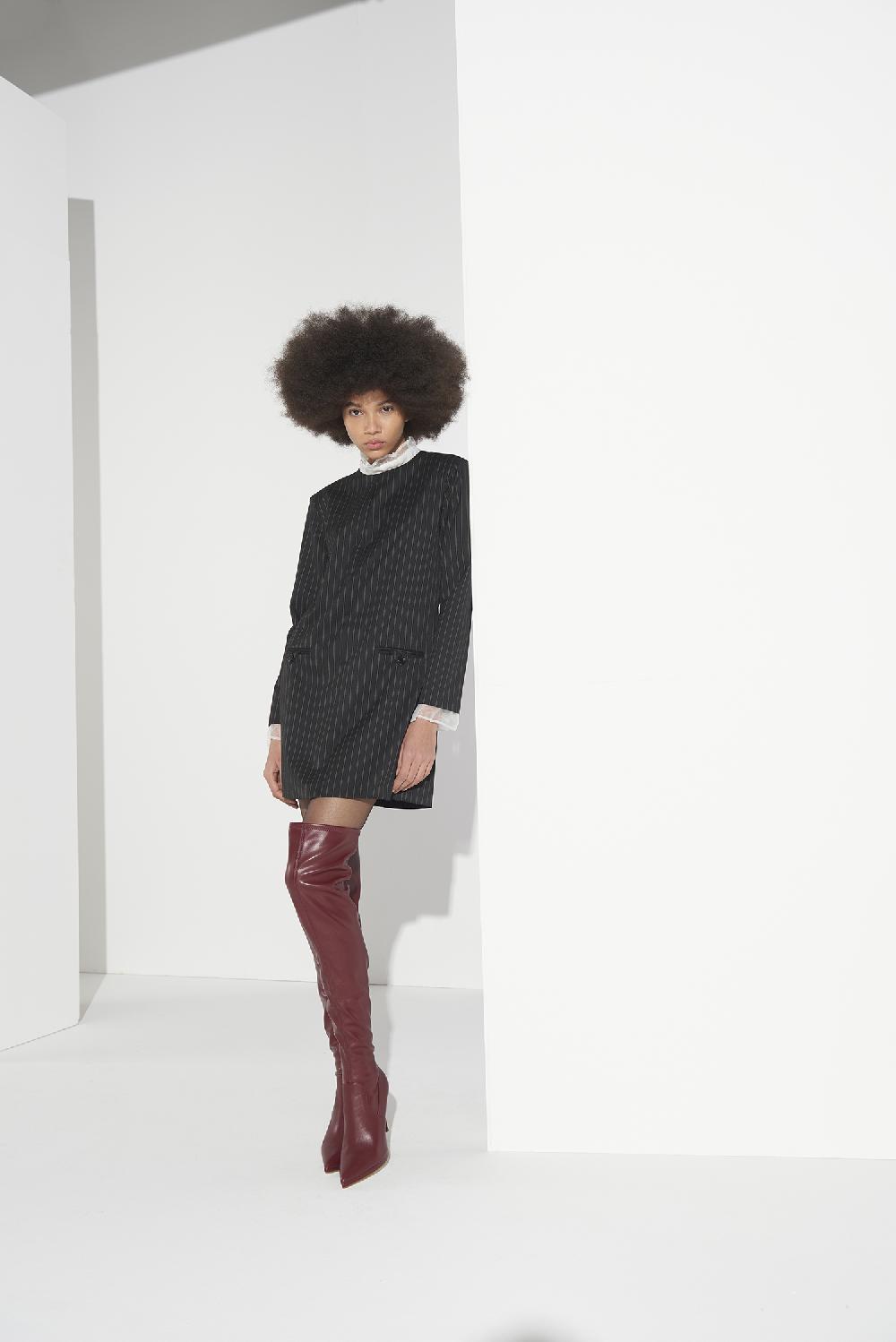 Soallure ABITO CORTO GESSATO CON COLLO IN ORGANZA