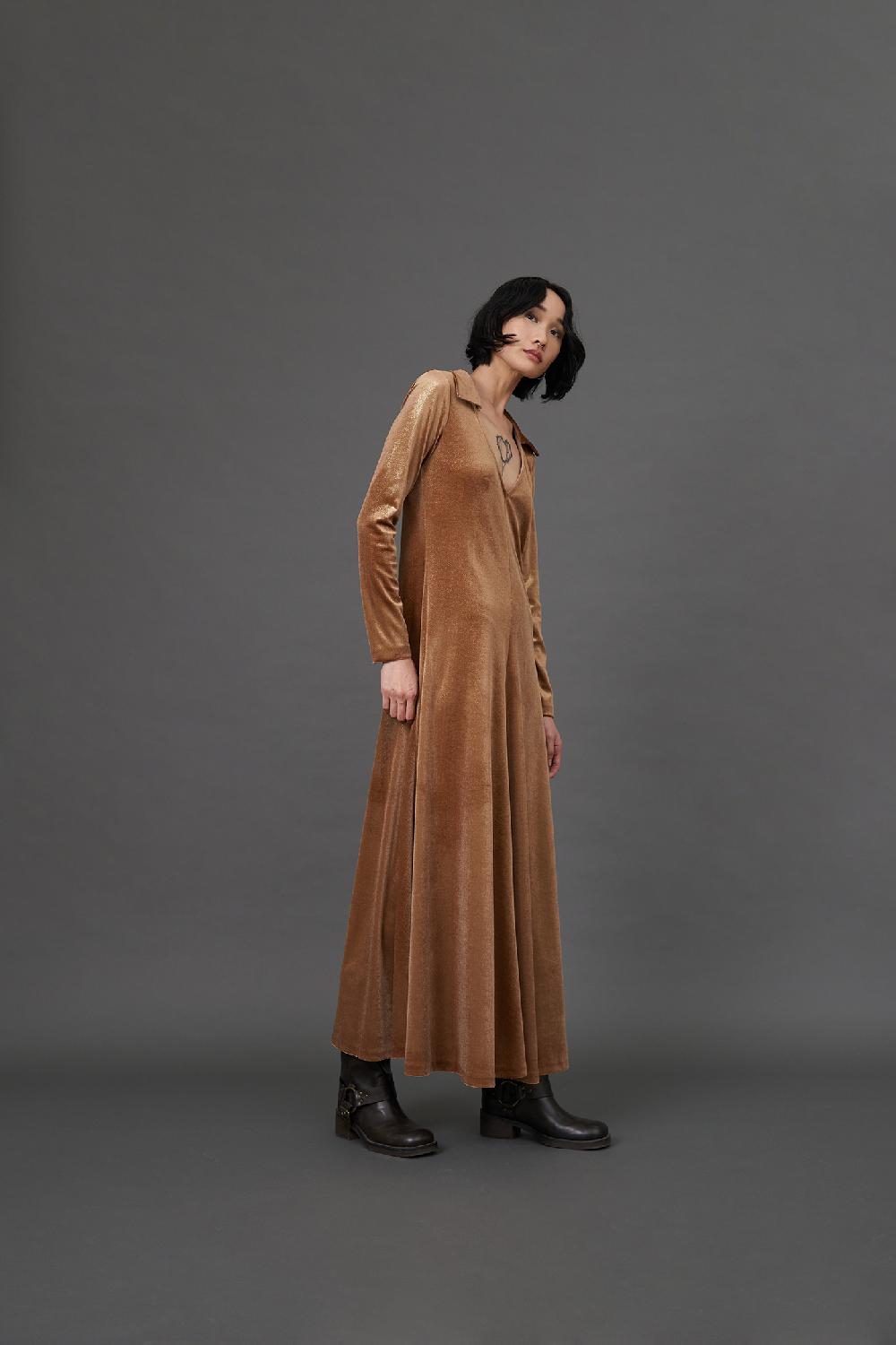 Soallure ABITO LUNGO SVASATO CON COLLETTO A POLO