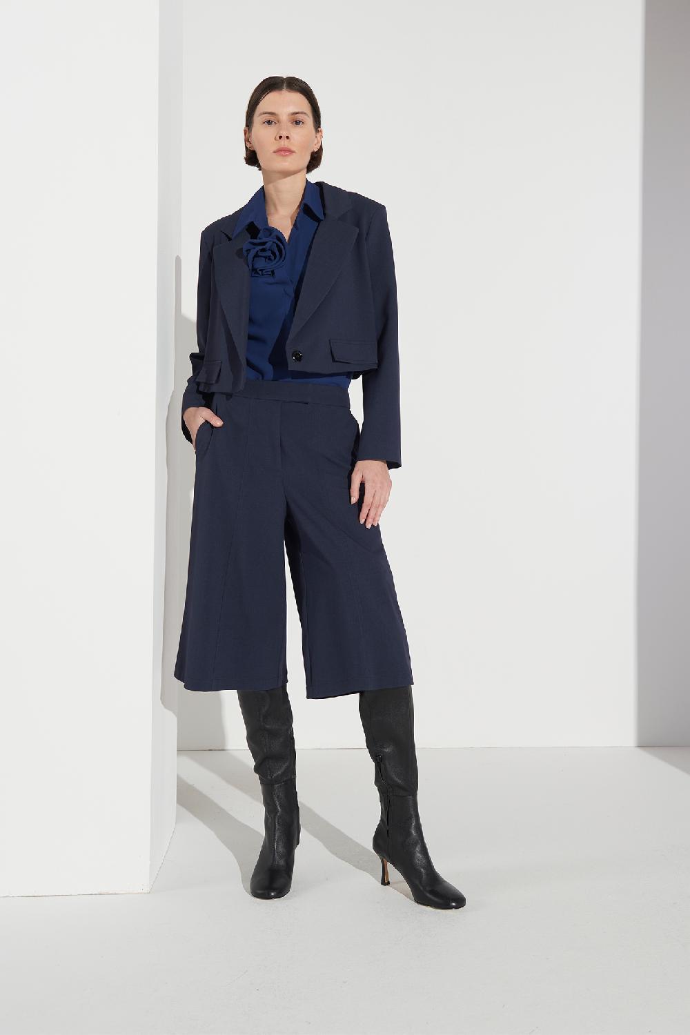 Soallure CAMICIA IN GEORGETTE CON DETTAGLIO ROSA