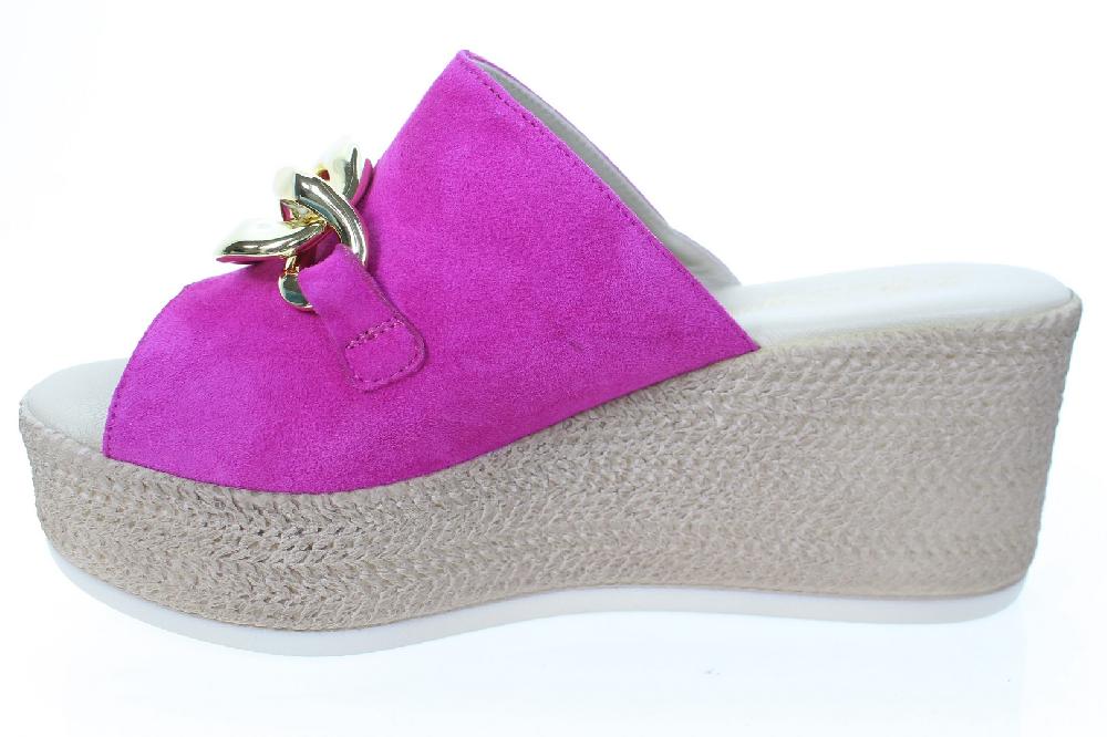 Soffice Sogno Ciabatta In Camoscio Su Zeppa