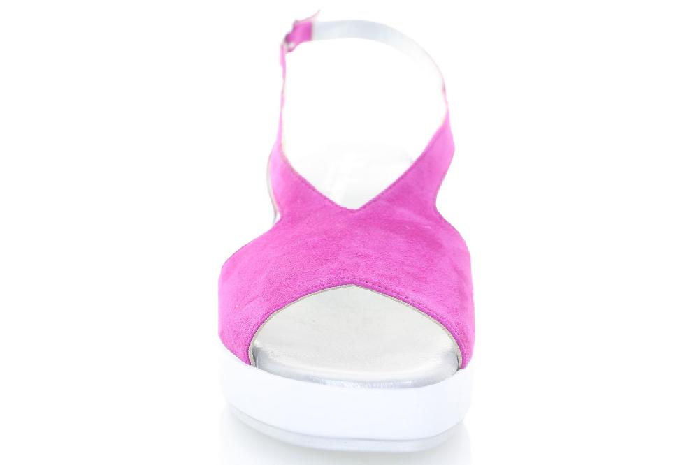 Soffice Sogno Sandalo In Camoscio Su Zeppa