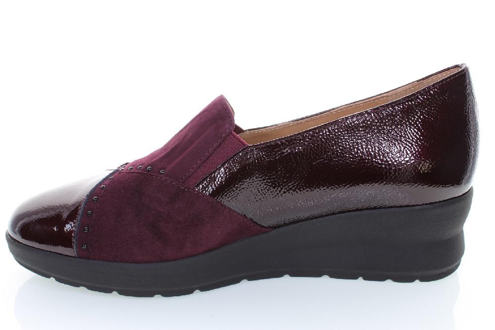 Soffice Sogno Slip On In Pelle Con Borchiette