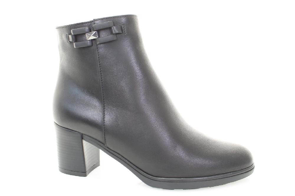 Soffice Sogno Stivaletto in pelle con ornamento