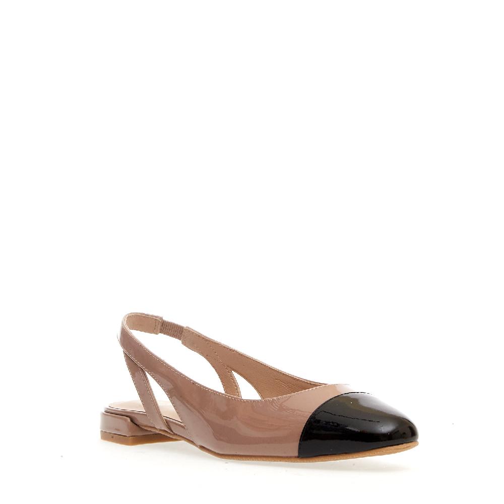 Sorelle Perego Slingback Bassa Vernice Nude E Nero