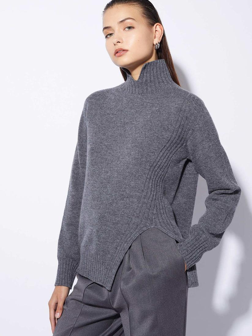 Space Simona Corsellini Maglia Con Collo Alto Aperto E Spacco Obliquo Nel Davanti