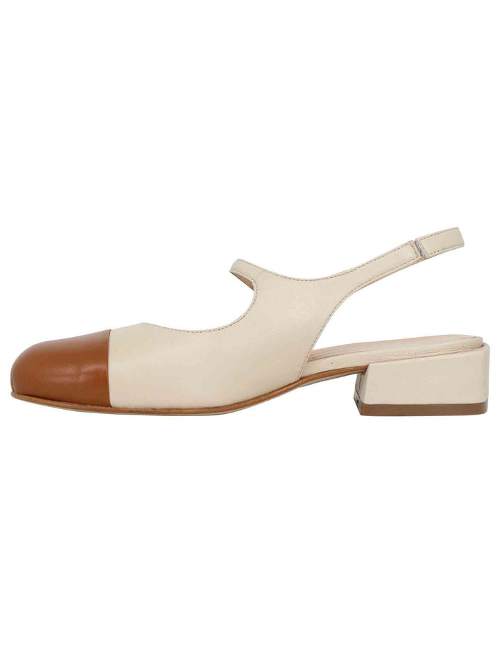 Spatarella Decollete Slingback Donna In Pelle Beige Bicolore Con Puntale Cammello