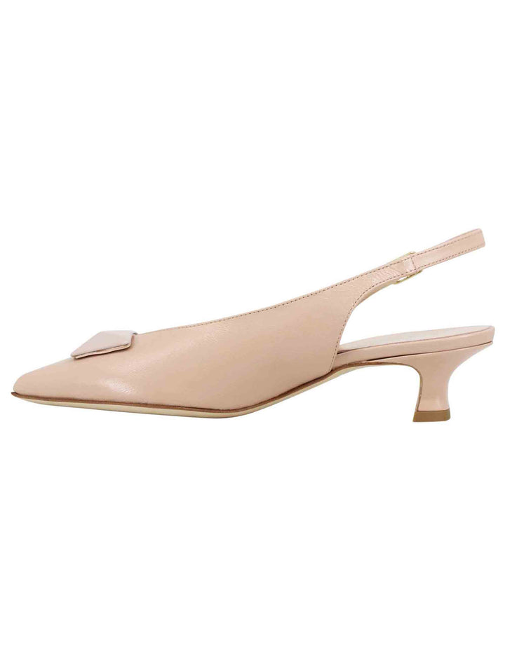 Spatarella Decollete Slingback Donna In Pelle Cipria Con Tacco Basso Ed Accessorio In Tinta