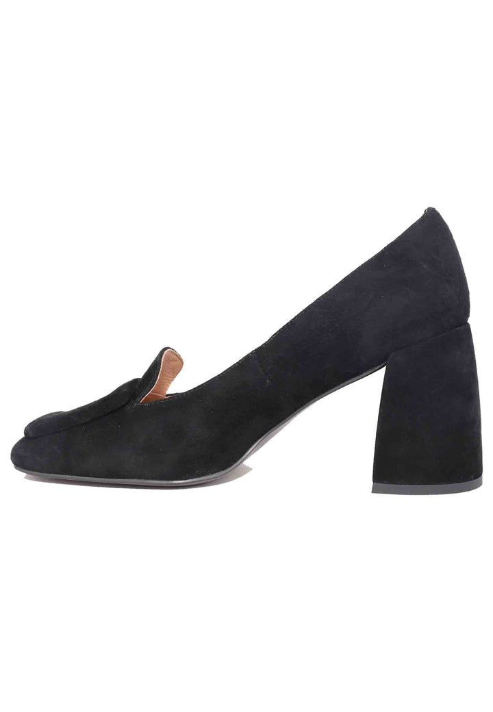 Spatarella Mocassini Donna In Camoscio Nero Con Punta Quadra E Fibbia In Tinta Marla