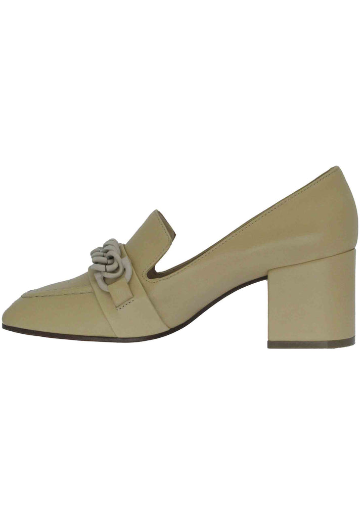 Spatarella Mocassini Donna In Pelle Beige Con Catena In Tinta