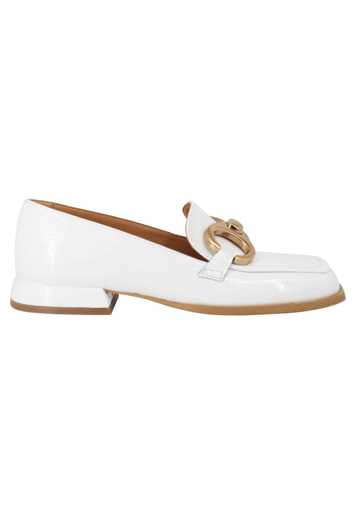 Spatarella Mocassini Donna Poppi Chal In Naplak Off White Con Morsetto In Oro Satinato