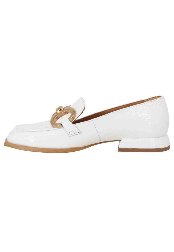Spatarella Mocassini Donna Poppi Chal In Naplak Off White Con Morsetto In Oro Satinato