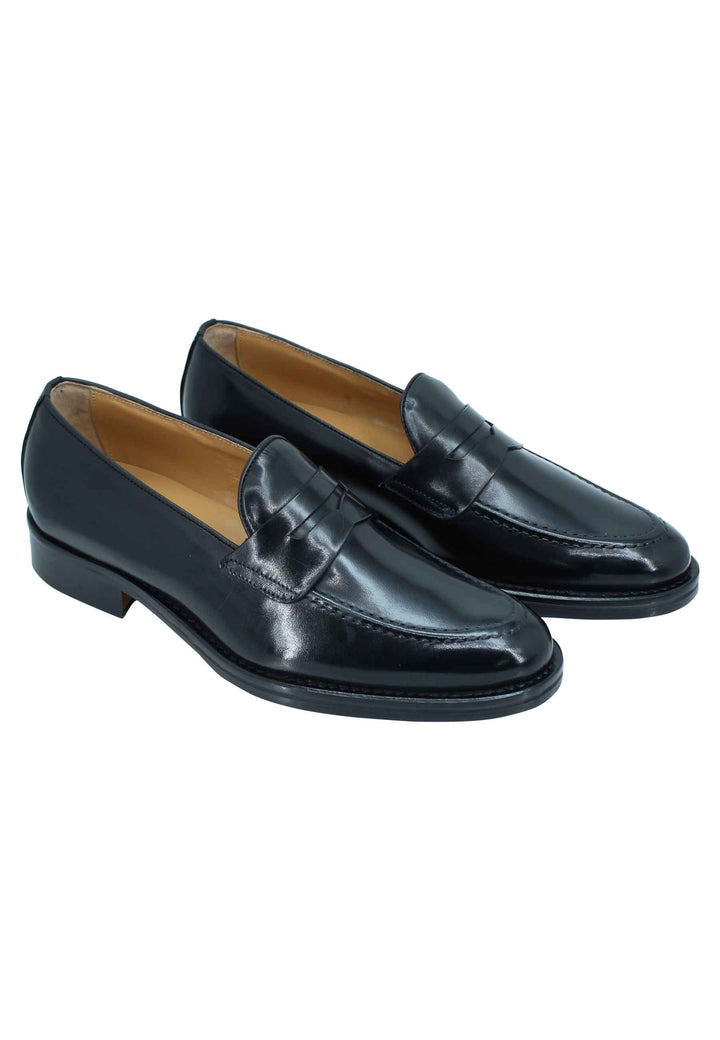 Spatarella Mocassini Uomo In Pelle Nera Con Punta Affusolata E Suola In Cuoio