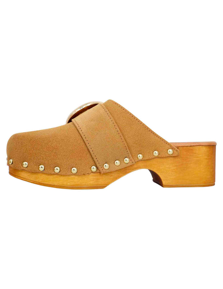 Spatarella Sabot Donna In Camoscio Beige Con Fibbia Laterale E Tacco Basso In Legno