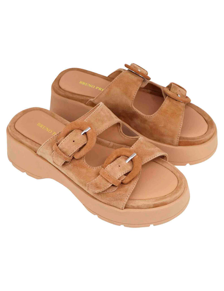 Spatarella Sandali Donna In Camoscio Beige Con Suola In Gomma Alta E Fibbie