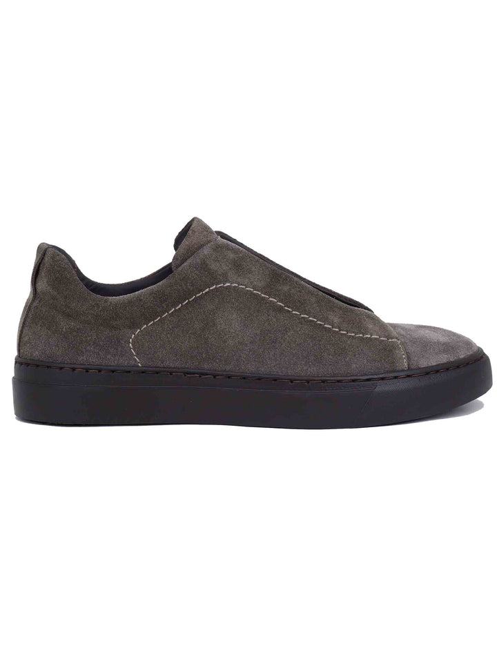 Spatarella Sneakers uomo in camoscio grigio con elastici