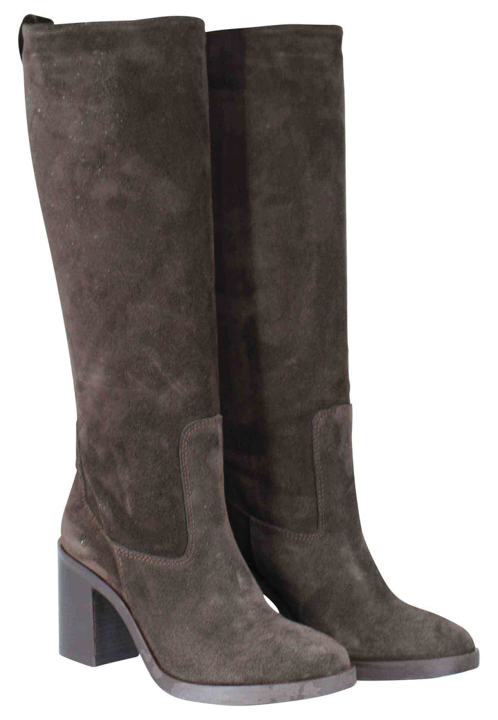 Spatarella Stivali Donna A Tubo In Camoscio Tesra Di Moro Con Tacco In Cuoio E Punta Tonda