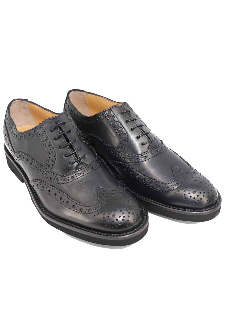 Spatarella Stringate Uomo In Pelle Nera Con Impunture All'inglese E Suola In Gomma Ultra Leggera