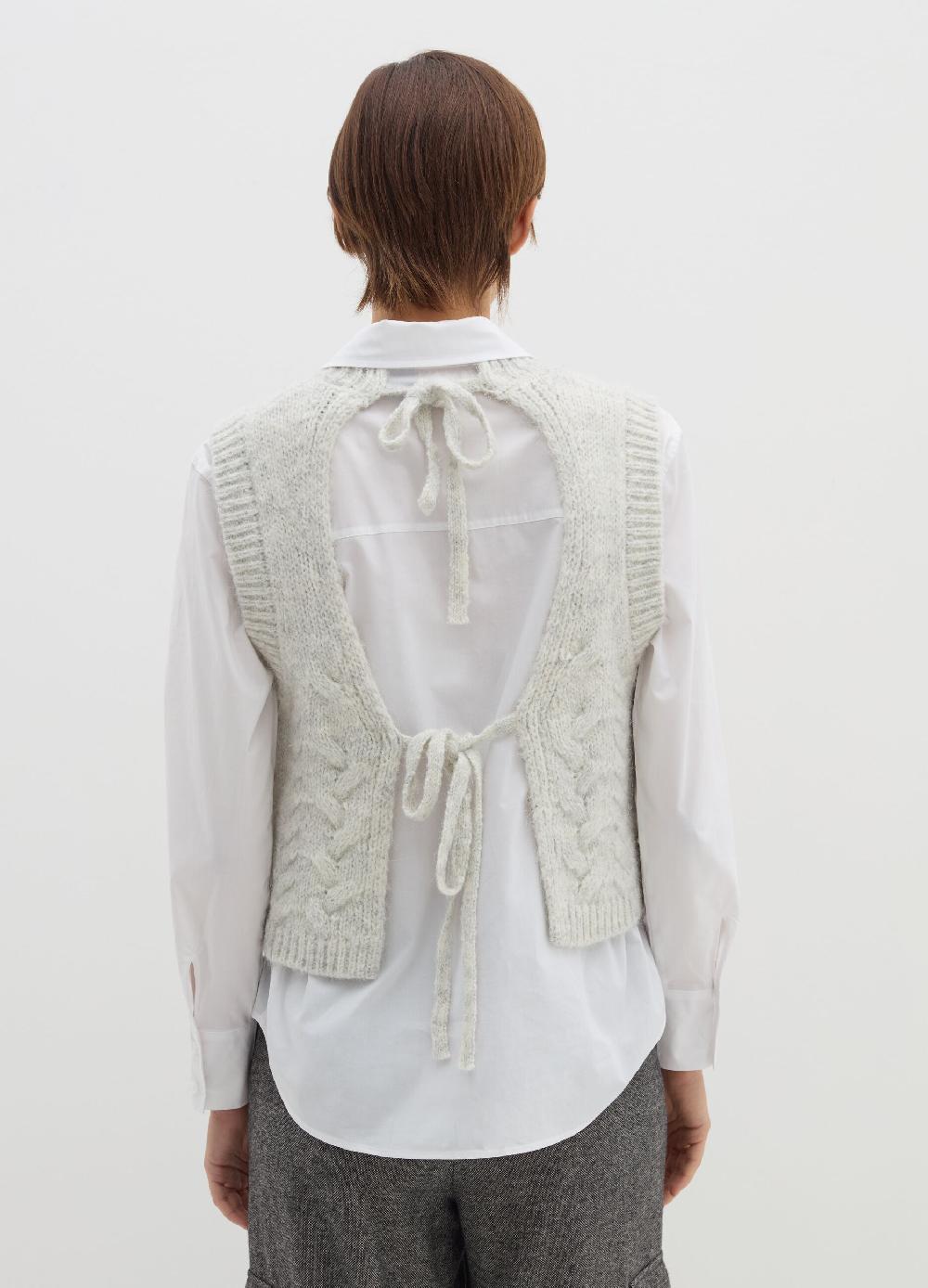 Stefanel Gilet Chiuso Con Laccetti