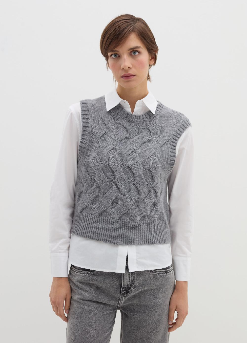 Stefanel Gilet Chiuso Con Lavorazione Intrecciata