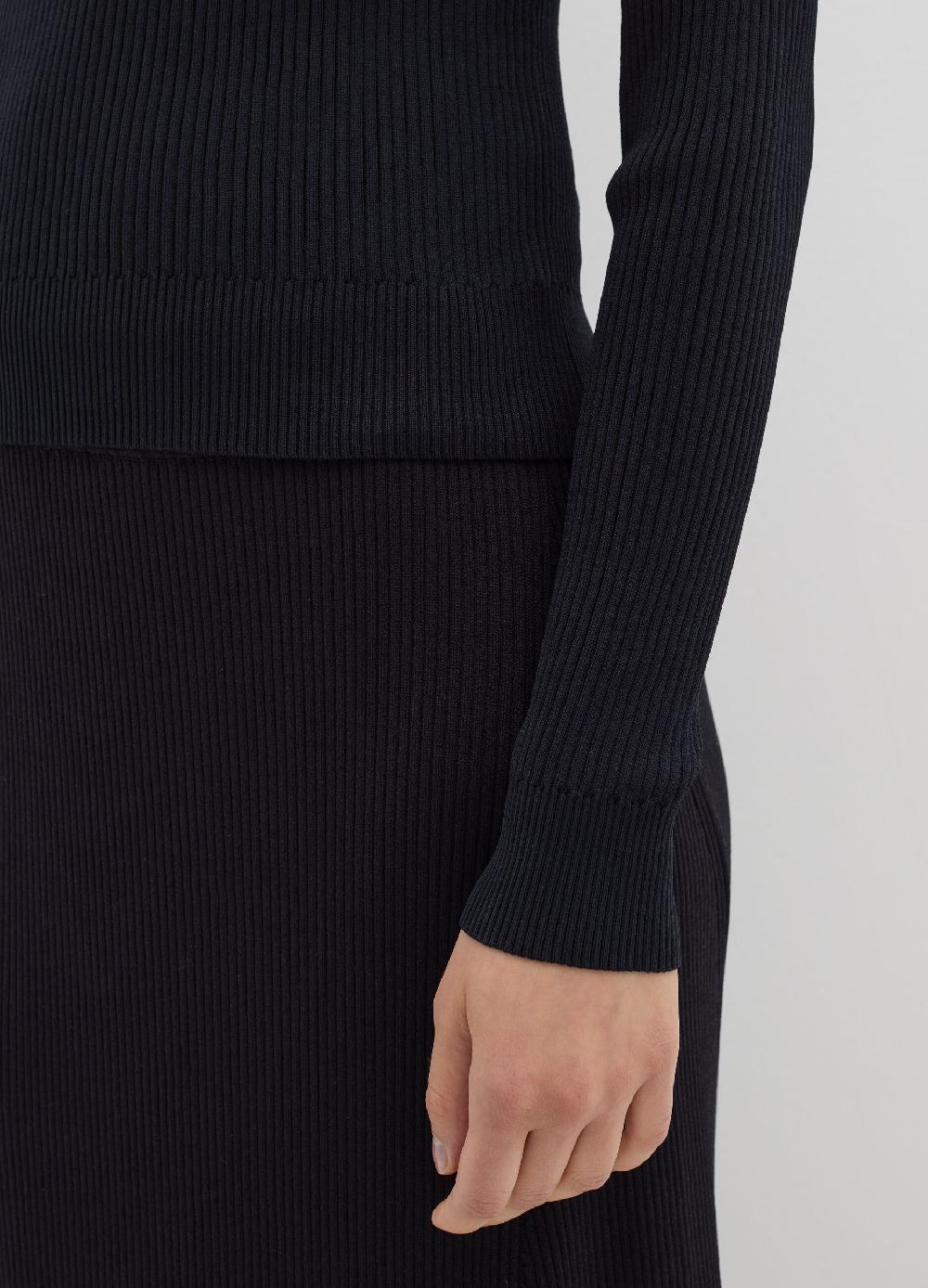 Stefanel Maglia A Coste Piatte Mock Neck