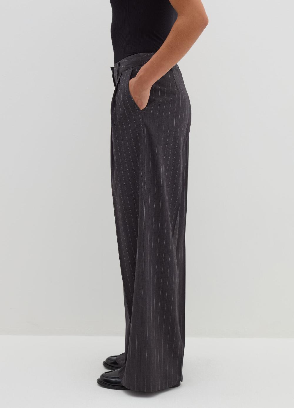 Stefanel Pantalone Slouchy Fit Con Pinces
