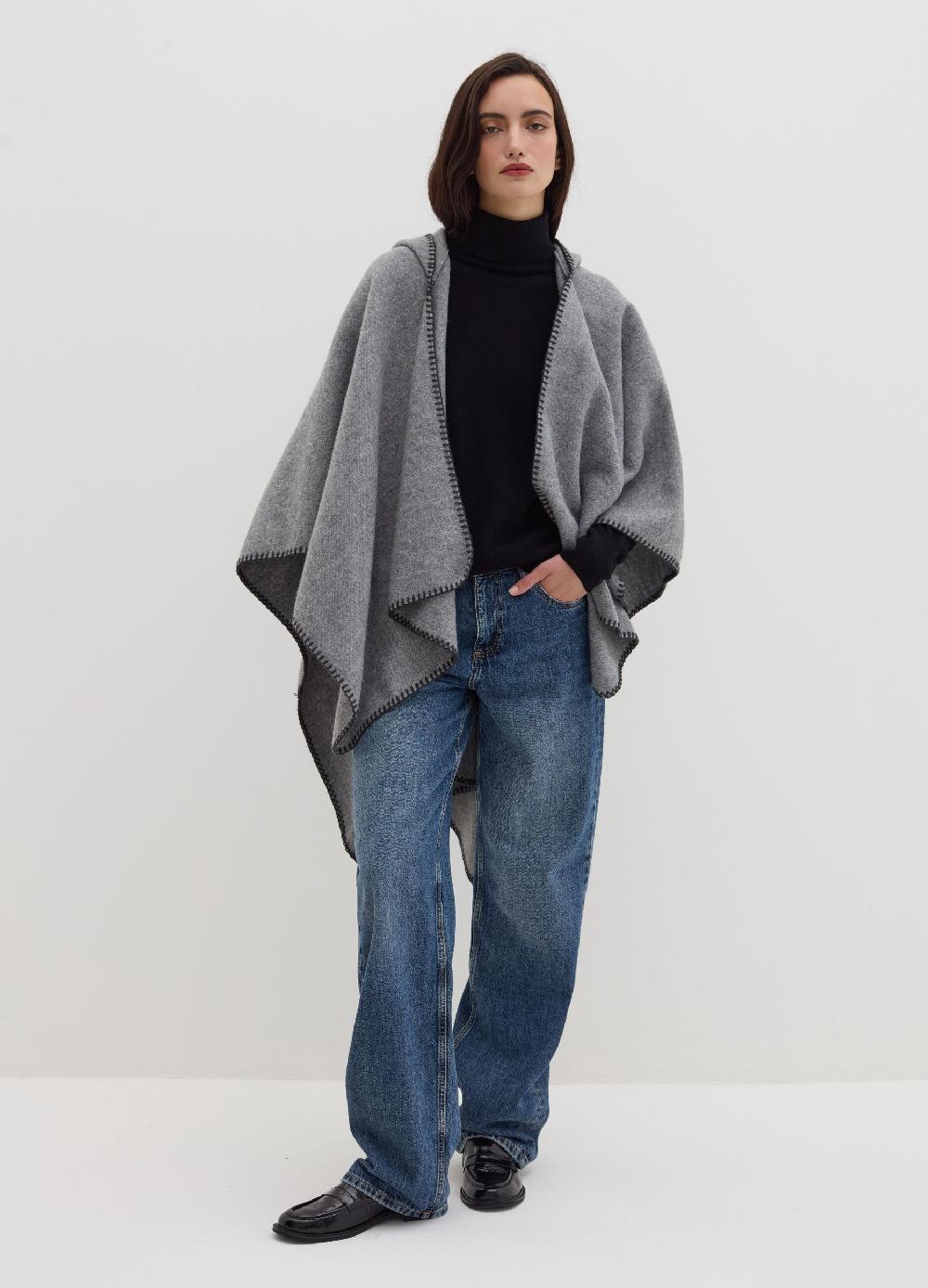 Stefanel Poncho aperto con cappuccio