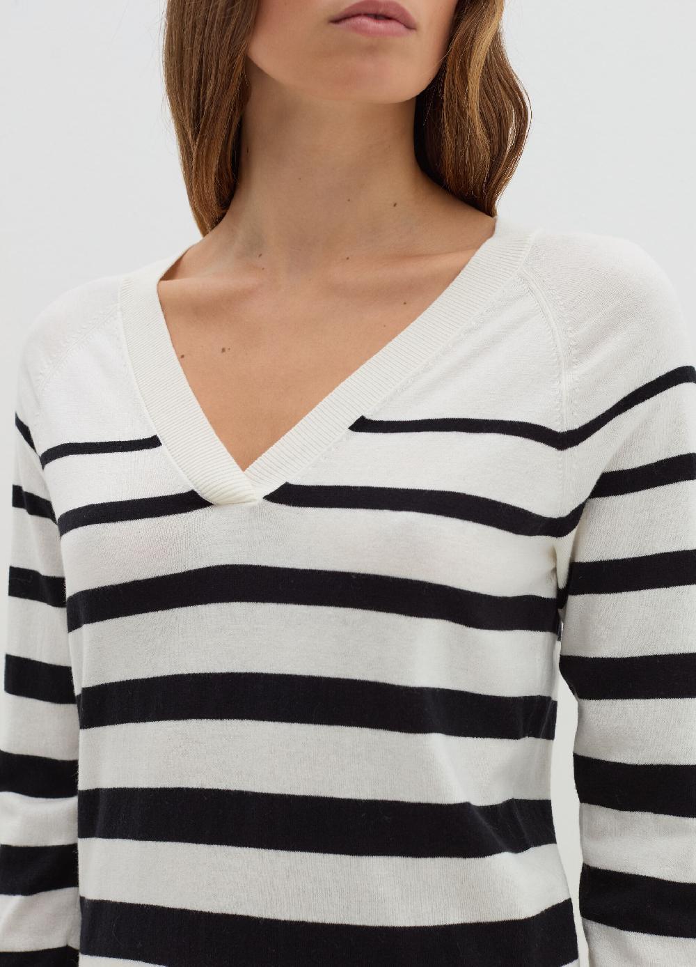 Stefanel Pullover A Righe Con Scollo A V