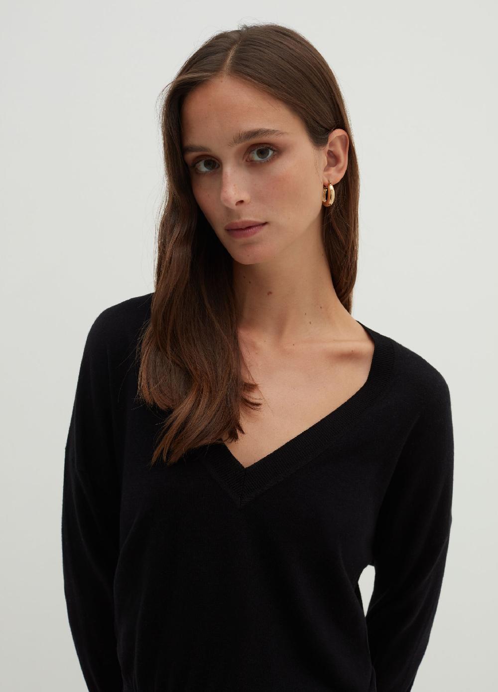 Stefanel Pullover in lana e seta con scollo a V