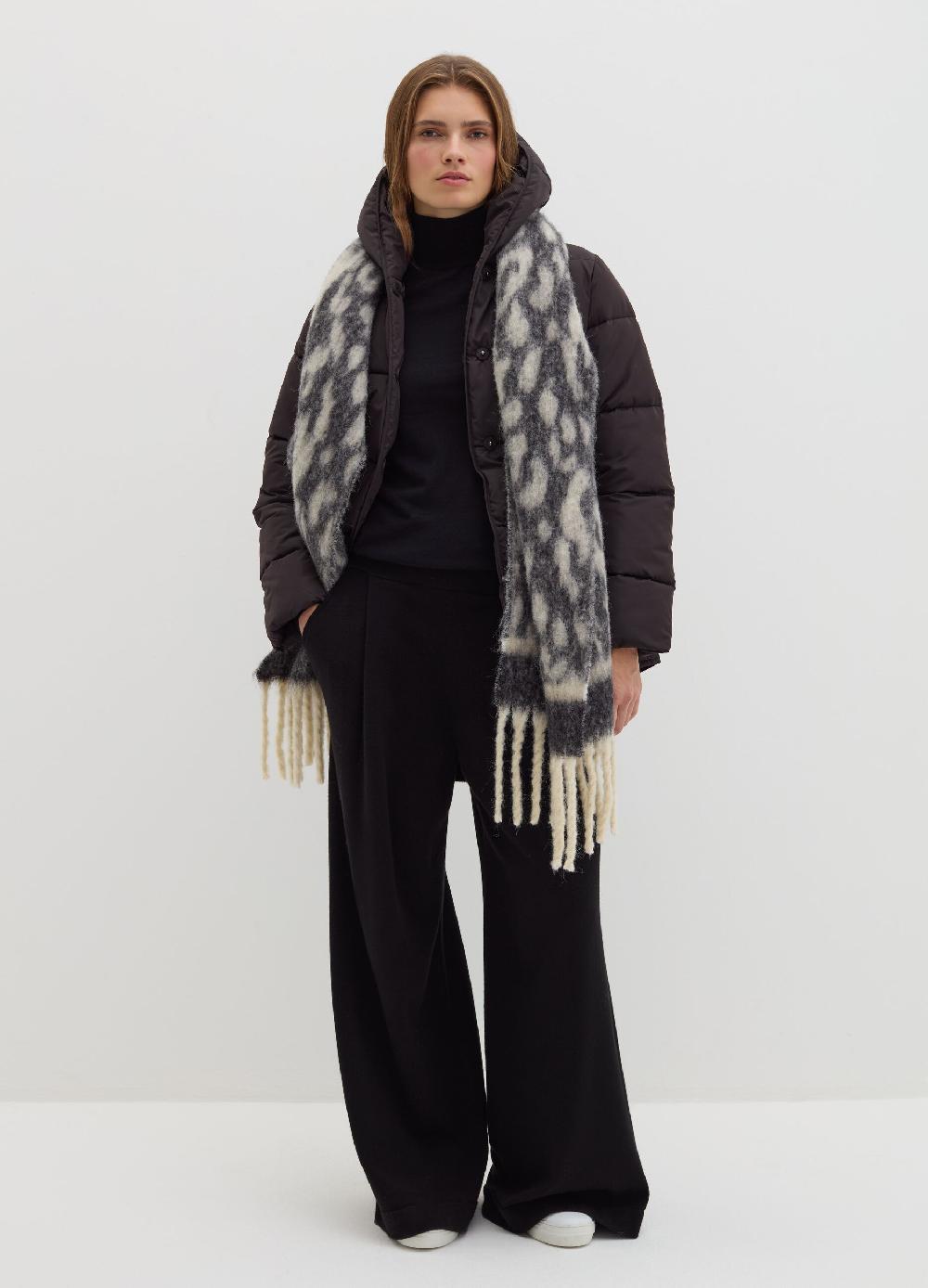 Stefanel Sciarpa jacquard animalier con frange