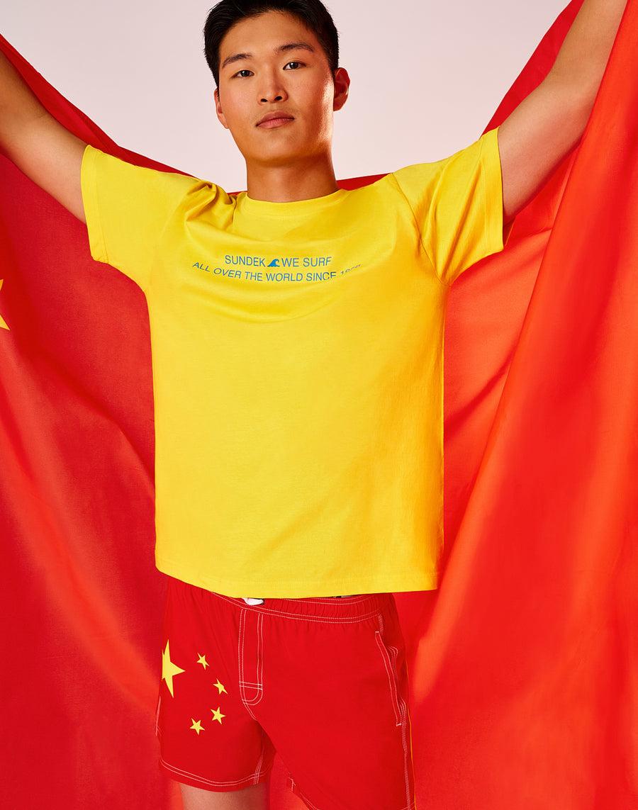 Sundek COSTUME DA BAGNO CORTO VITA ELASTICATA POLIESTERE RICICLATO REPREVE® BANDIERA CINA M504BDRT3FG425FG