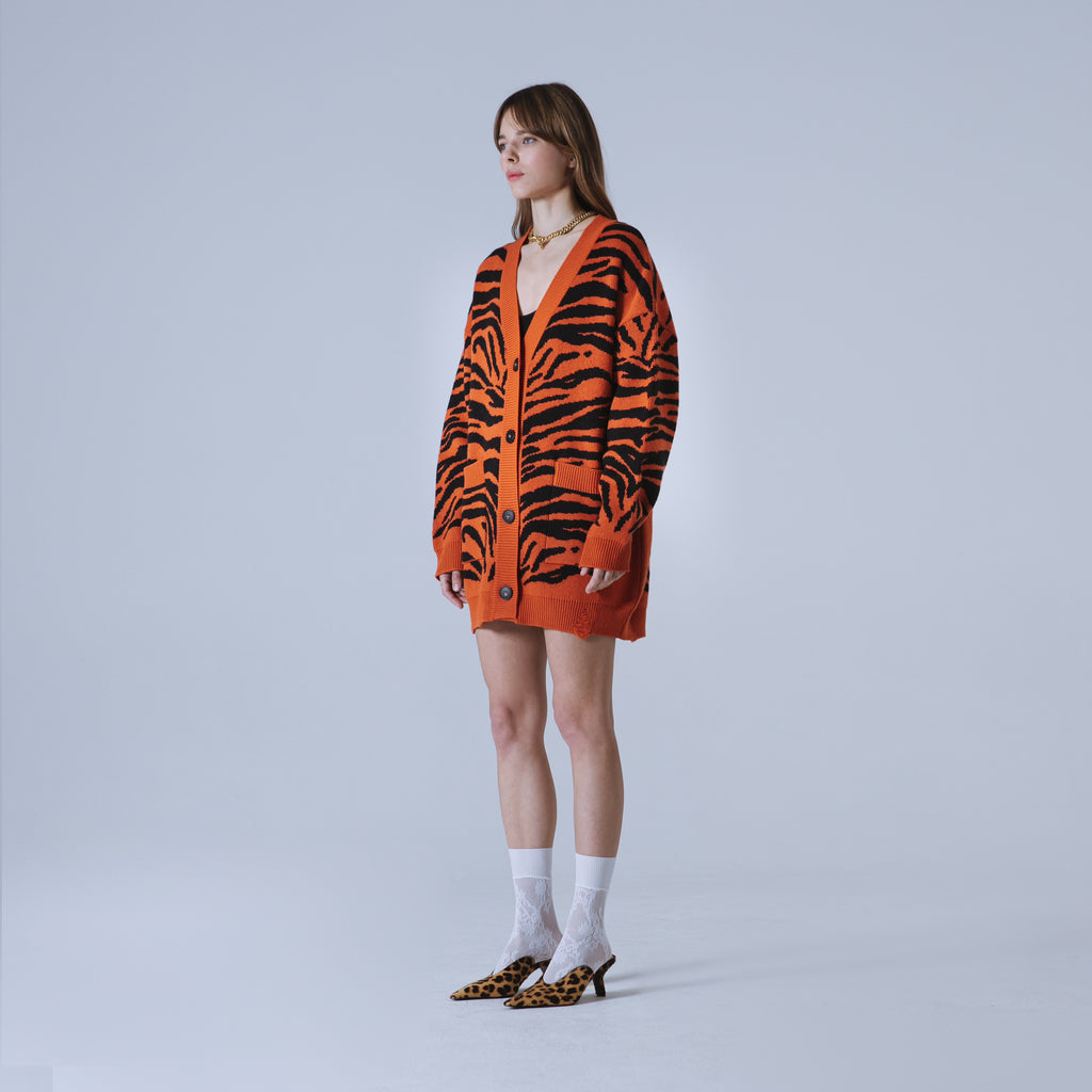 Sveta Milano Cardigan Lungo Jacquard Eléonore In Arancione E Nero