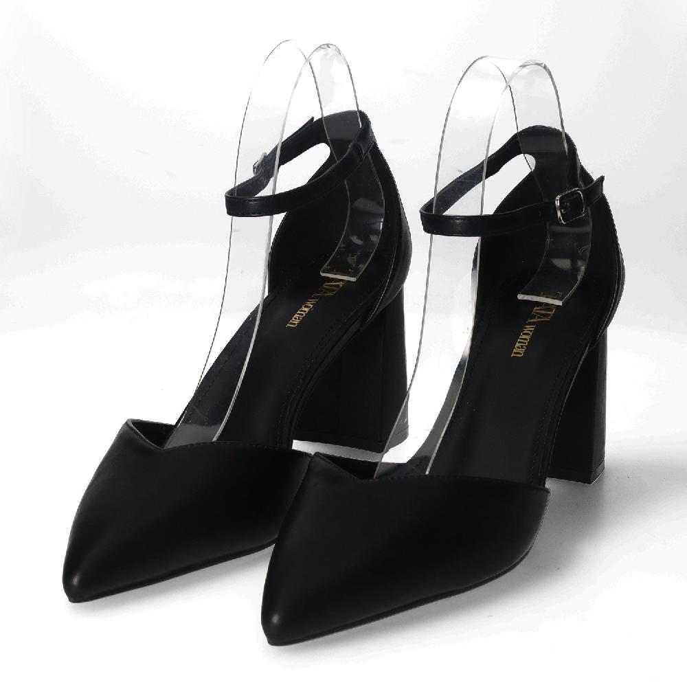 Tata Italia Décolleté A Punta Con Cinturino. Tacco Altyo 8cm