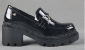 Tata Italia Mocassini in vernice con inserti in metallo. Tacco alto 7cm