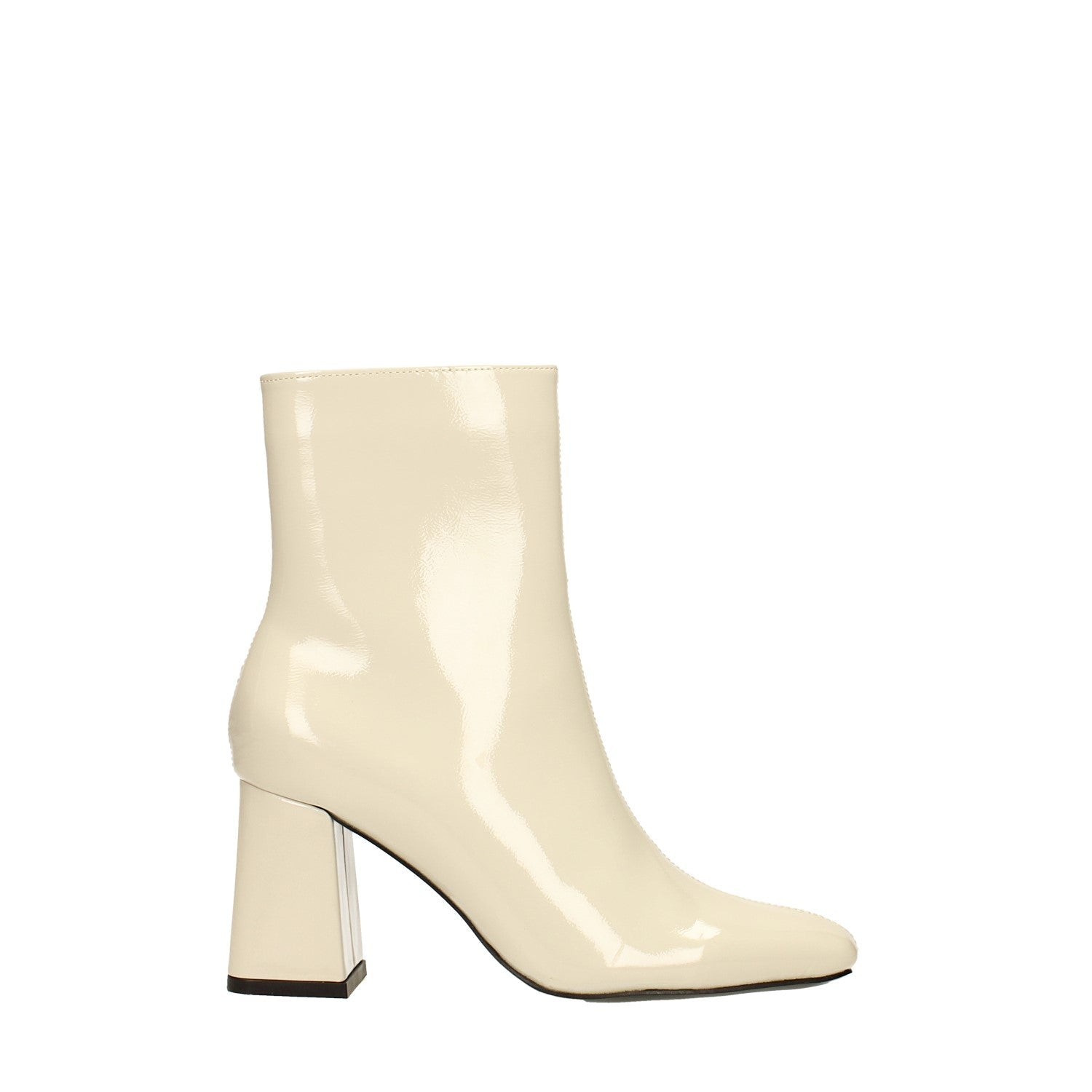 Tata Italia Stivaletti in vernice con punta squadrata. Tacco alto 7cm