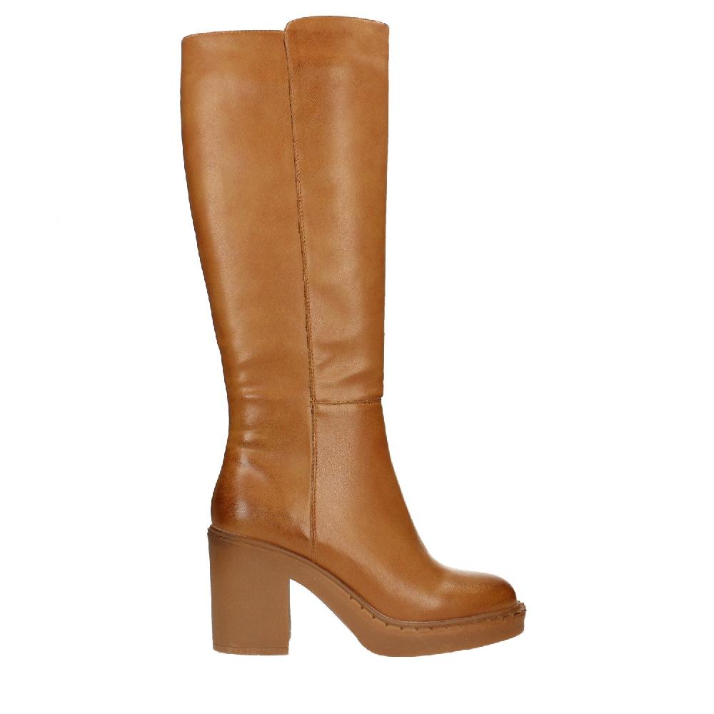 Tata Italia Stivali cuoio platform con punta squadrata. Tacco largo alto 8cm