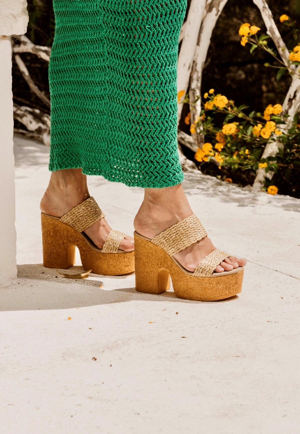 Tata Italia Sandali Con Zeppa. Made In Italy