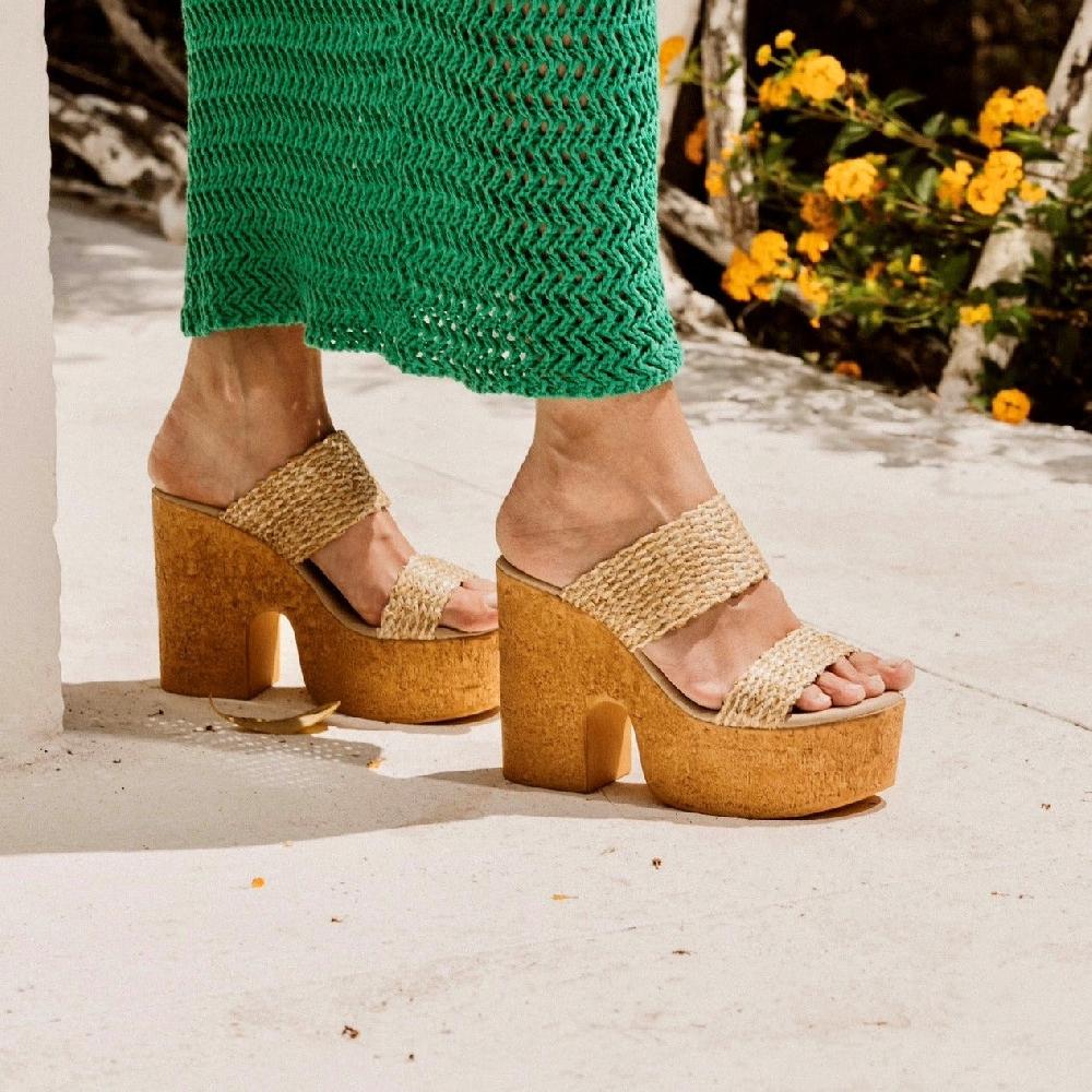 Tata Italia Sandali con zeppa. Made in Italy