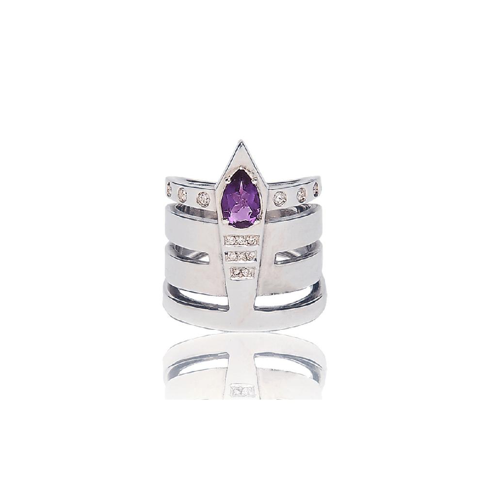 Thais Bernardes Anello Acira