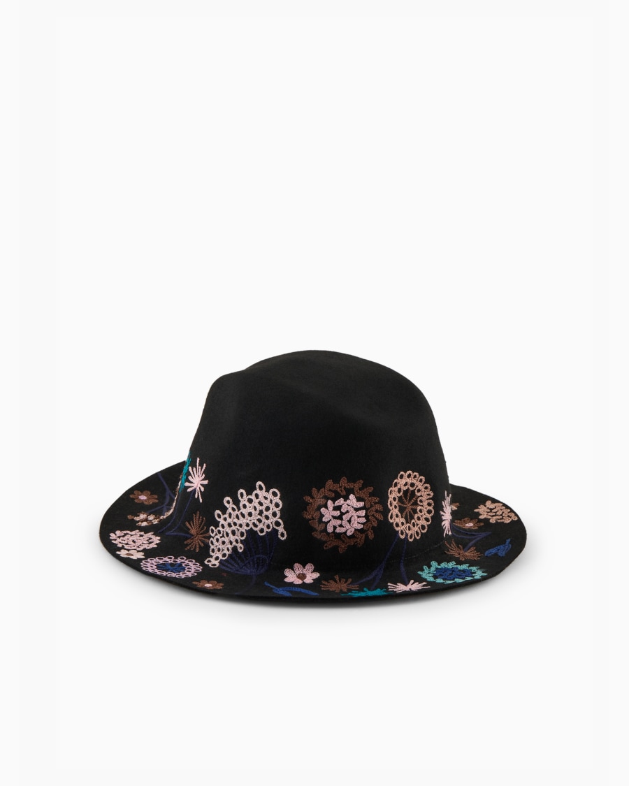 The World Of Armani CAPPELLO IN LAPIN CON RICAMI FLOREALI
