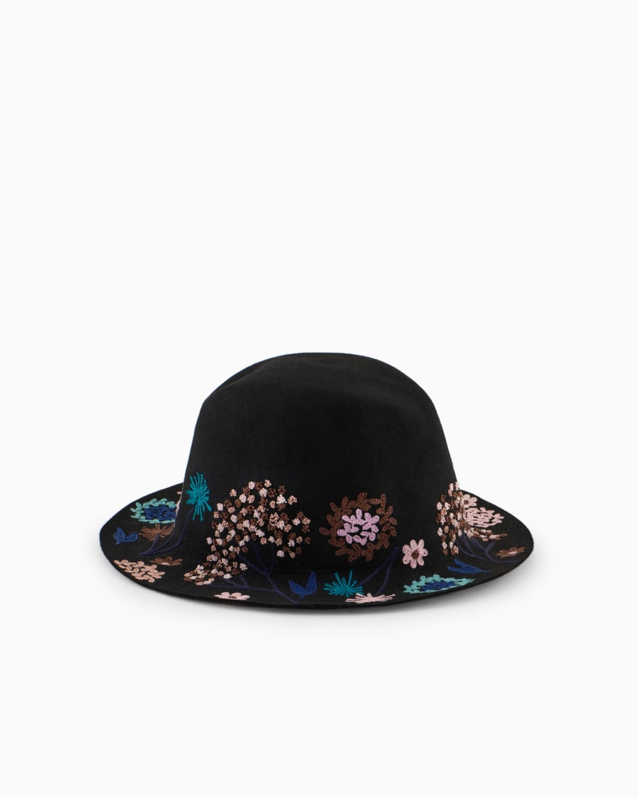 The world of armani CAPPELLO IN LAPIN CON RICAMI FLOREALI