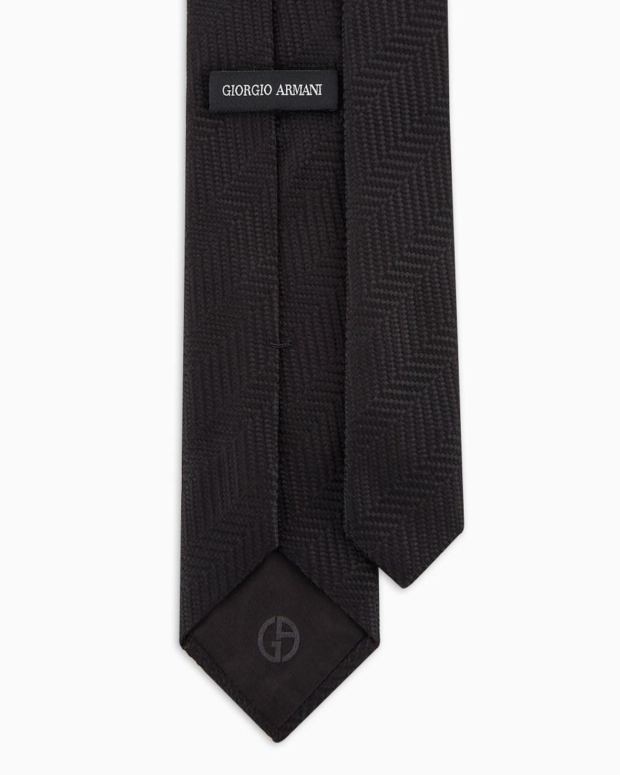 The World Of Armani CRAVATTA IN SETA JACQUARD CHEVRON