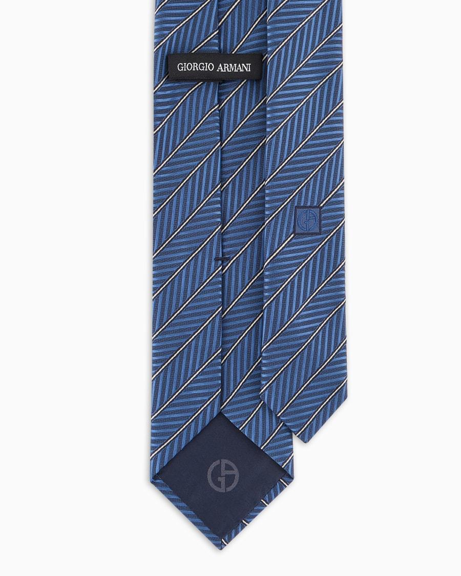 The World Of Armani CRAVATTA IN SETA JACQUARD REGIMENTAL