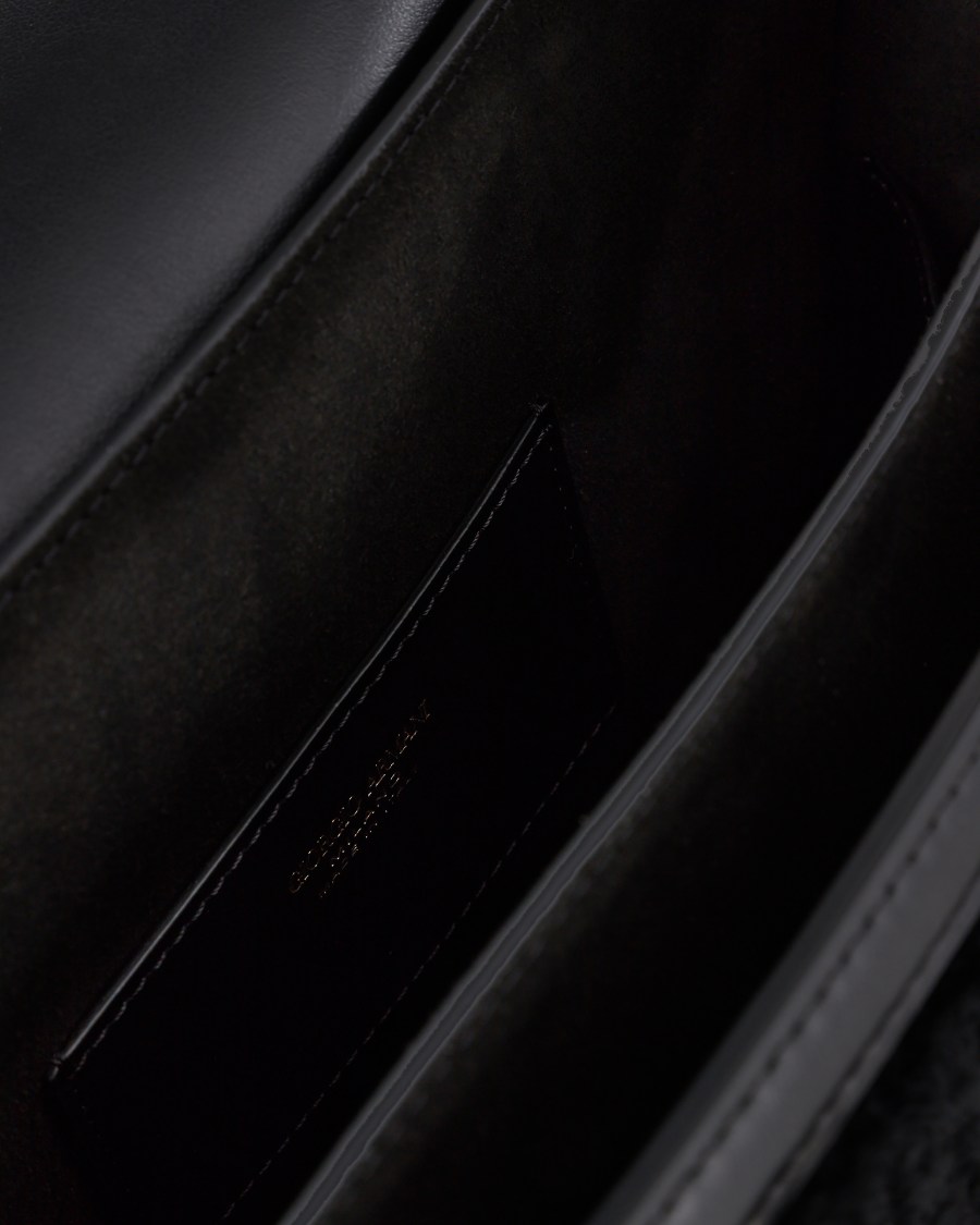 The World Of Armani GIORGIO ARMANI NEVE BORSA A SPALLA GRANDE IN SHERLING E E PELLE