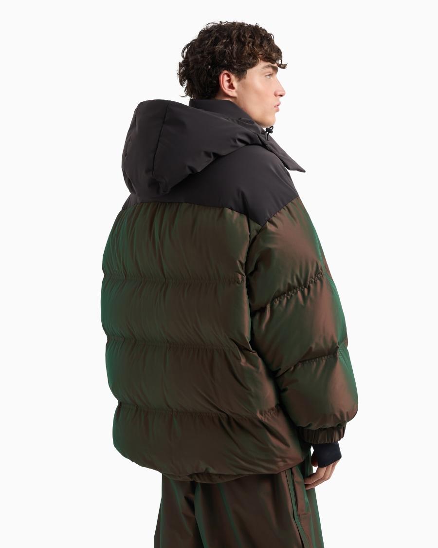 The World Of Armani GIORGIO ARMANI NEVE PIUMINO CON CAPPUCCIO IN TESSUTO CANGIANTE