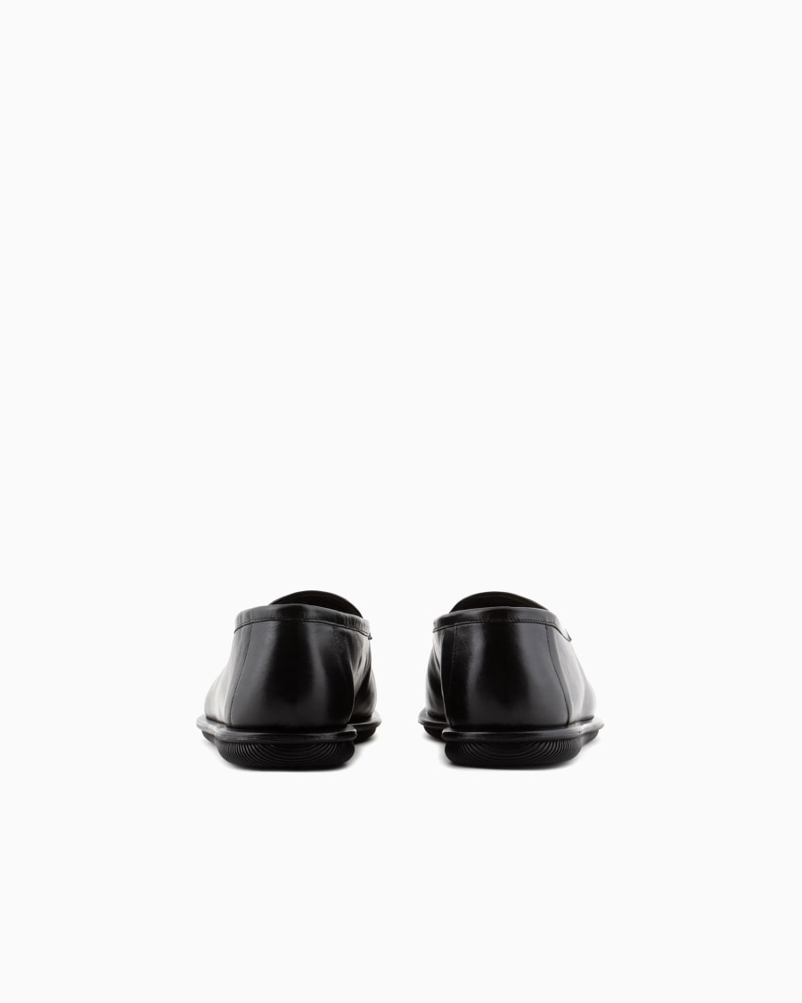 The World Of Armani MOCASSINI IN NAPPA CON LOGO RICAMATO