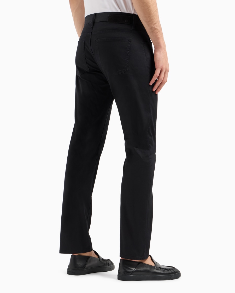 The World Of Armani PANTALONE 5 TASCHE REGULAR FIT IN COTONE STRETCH