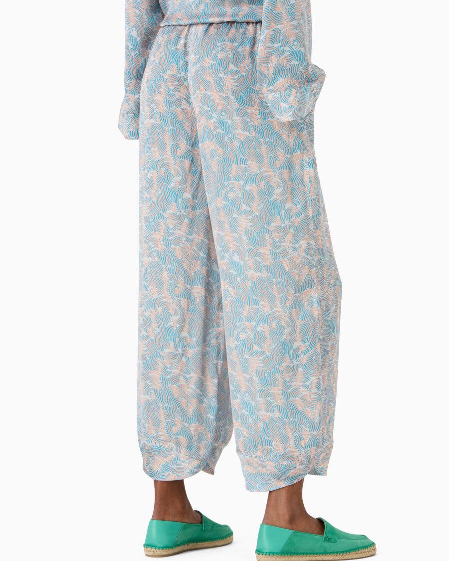 The World Of Armani PANTALONI AMPI IN SETA STAMPATA