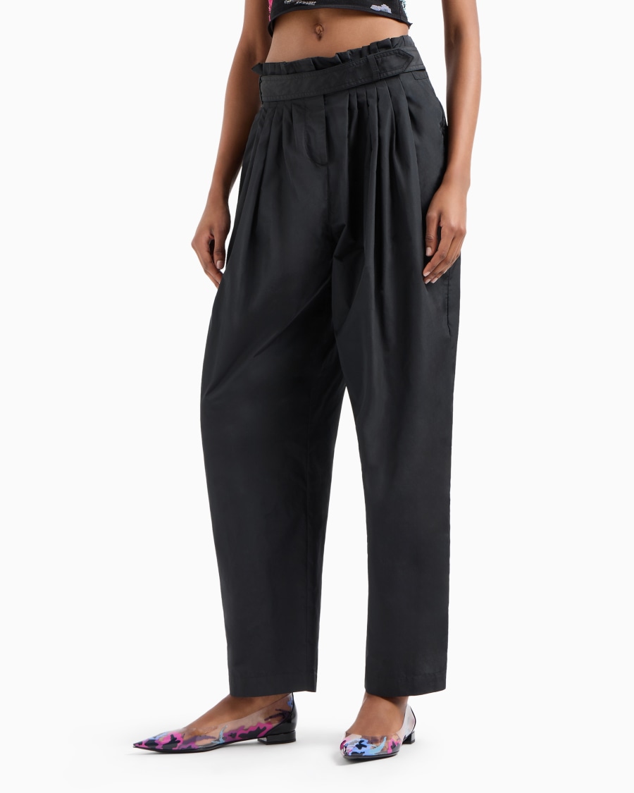 The World Of Armani PANTALONI DRITTI CON PINCES IN TAFFETÀ